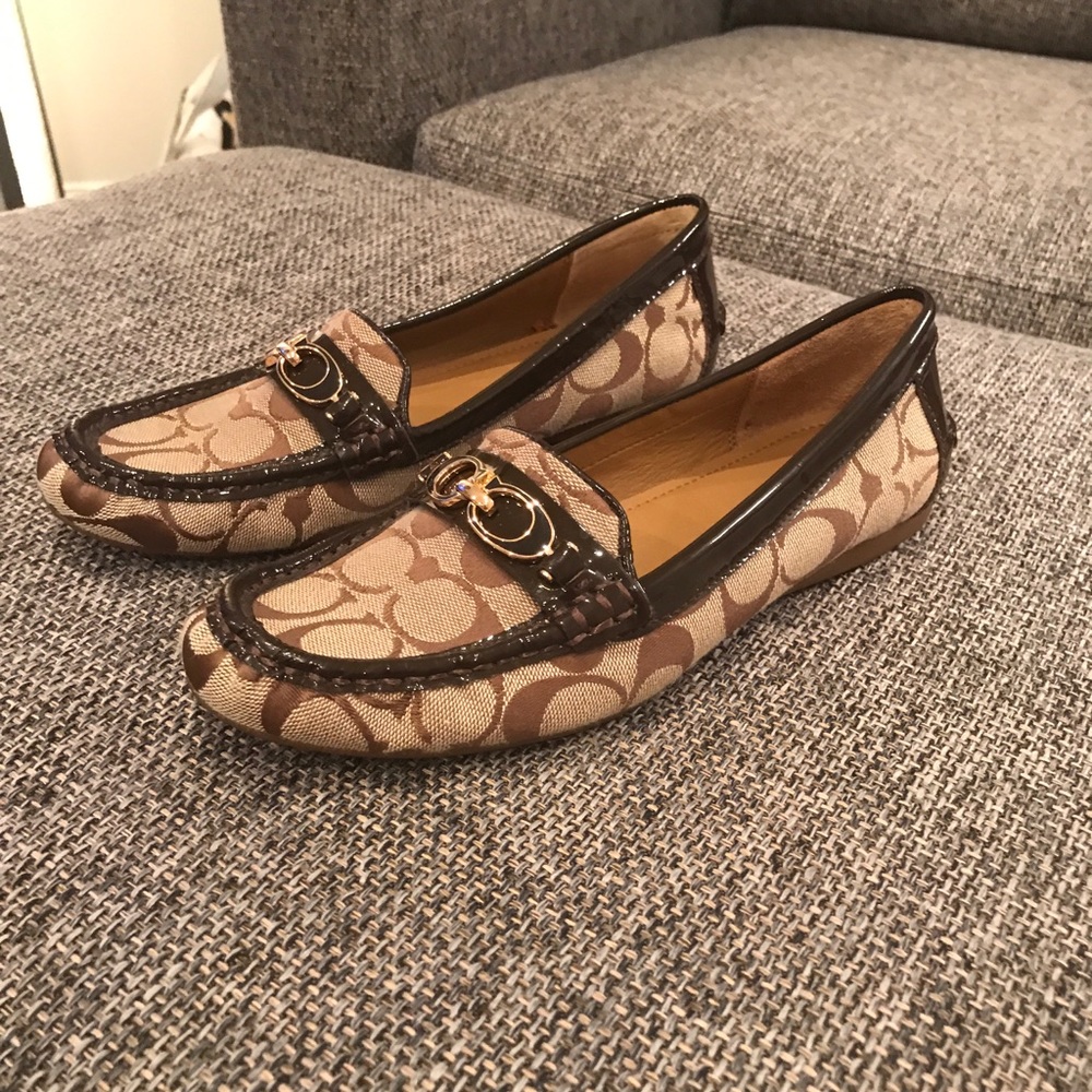 Coach flats